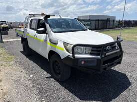2015 Toyota Hilux SR 4x4 Dual Cab Ute - picture0' - Click to enlarge