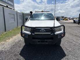 2015 Toyota Hilux SR 4x4 Dual Cab Ute - picture1' - Click to enlarge