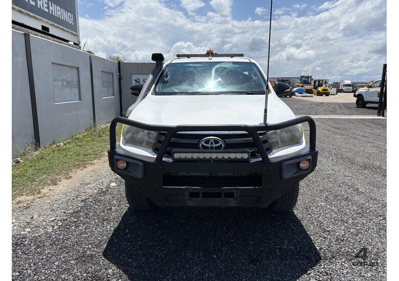 2015 Toyota Hilux SR 4x4 Dual Cab Ute
