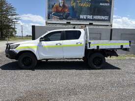 2015 Toyota Hilux SR 4x4 Dual Cab Ute - picture2' - Click to enlarge