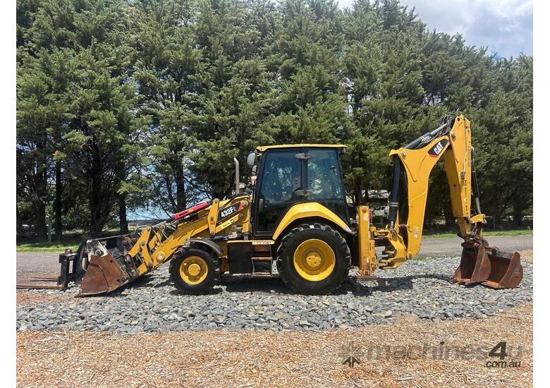 2018 Caterpillar 432F2