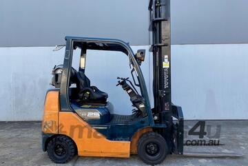 Toyota 8 series current model Gas forklift model gas forklift
