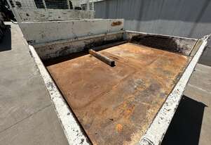 2013 Mitsubishi Fuso Canter 918 4x2 Crew Cab Tipper