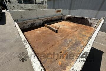 2013 Mitsubishi Fuso Canter 918 4x2 Crew Cab Tipper