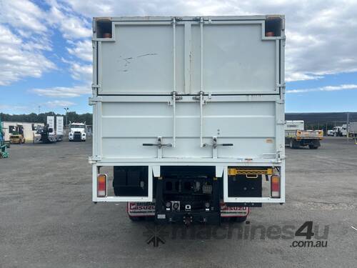 2017 Isuzu FSS 110-210 Chipper Tipper