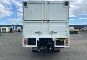 2017 Isuzu FSS 110-210 Chipper Tipper