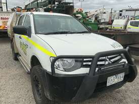2009 Mitsubishi Triton GLX Diesel **NON GOER**NO KEYS** - picture1' - Click to enlarge
