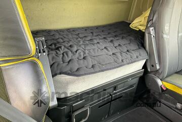 2018 Volvo FH16 Prime Mover Sleeper Cab