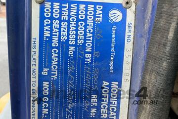 2005 Isuzu FVM Pantech Curtainsider