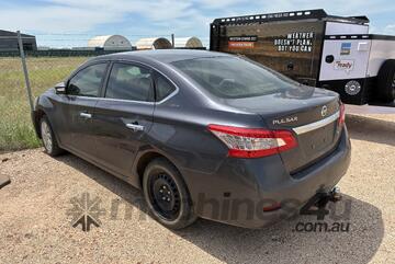 Nissan 2016   Pulsar Sedan