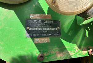 John Deere   635D Header Front