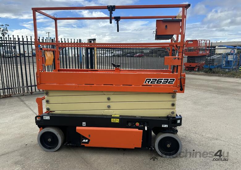 2021 JLG R2632 - 2021 - 26ft Electric Scissor Lift - Low Hours