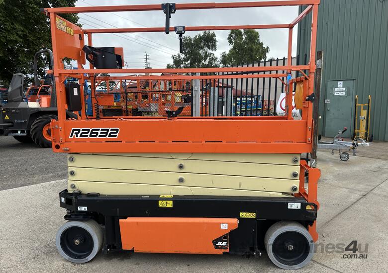 2021 JLG R2632 - 2021 - 26ft Electric Scissor Lift - Low Hours image 3
