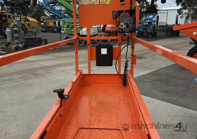 2021 JLG R2632 - 2021 - 26ft Electric Scissor Lift - Low Hours image 4