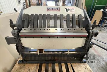 ASSET INDUSTRIAL FM-2X1300B Manual Panbrake Folder. 1300mm x 2.0mm