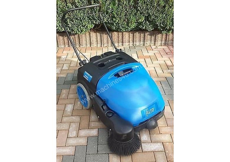 caption Outdoor Cleaning Equipment