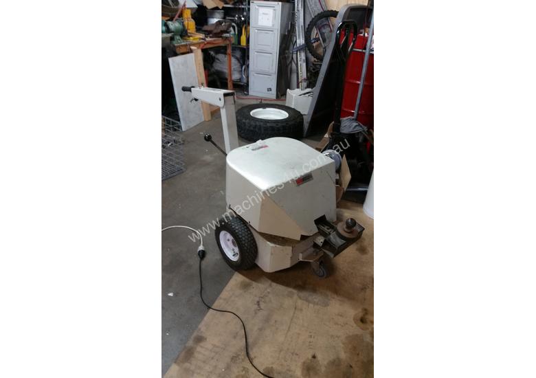 caption Electrodrive Industrial Vehicle Tug - towing unit
