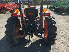 KUBOTA L2350 4 x 4 TRACTOR - picture2' - Click to enlarge