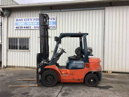 Toyota 2.5 TON LPG Forklift (Priced To Sell Quality Toyota)