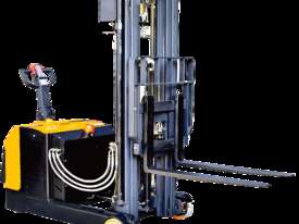 Electric Reach Stacker - picture0' - Click to enlarge