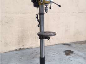 Pedestal Drill 2MT Taiwanese Made - picture0' - Click to enlarge