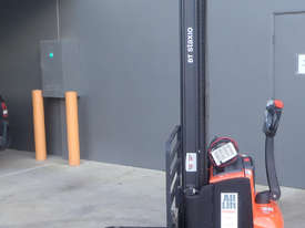 BT Walkie Stacker - Low hours! - picture0' - Click to enlarge