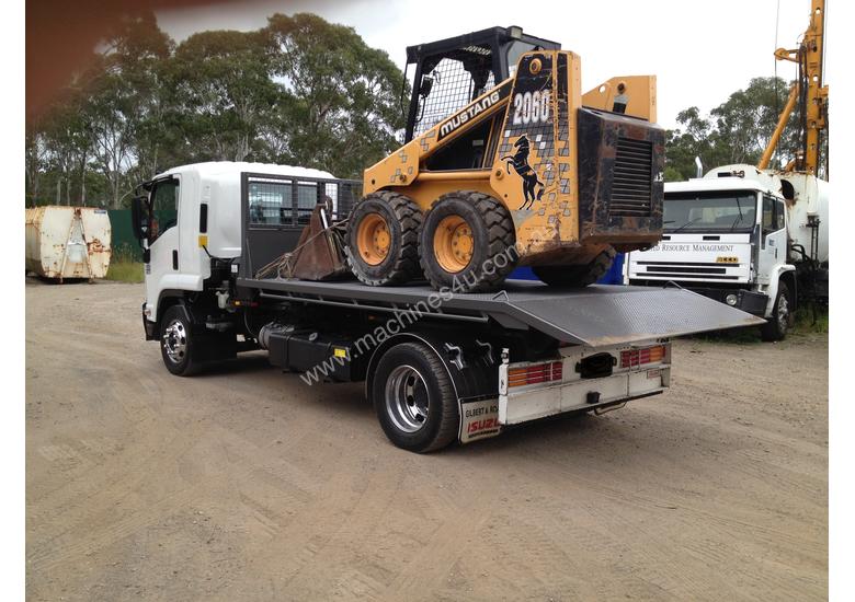 Buy Used n/a Mini Hooklift Tray Tray Truck in , Listed on Machines4u