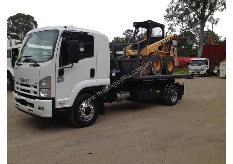 Buy Used n/a Mini Hooklift Tray Tray Truck in , Listed on Machines4u