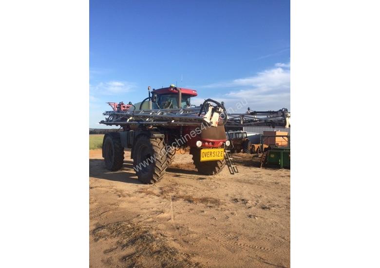 caption Hardi Saritor Boom Spray Sprayer