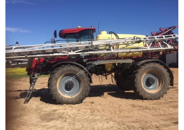 caption Hardi Saritor Boom Spray Sprayer