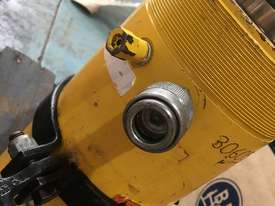 Enerpac 60 Ton Hydraulic Hollow Ram Porta Power Cylinder RRH606 - picture1' - Click to enlarge