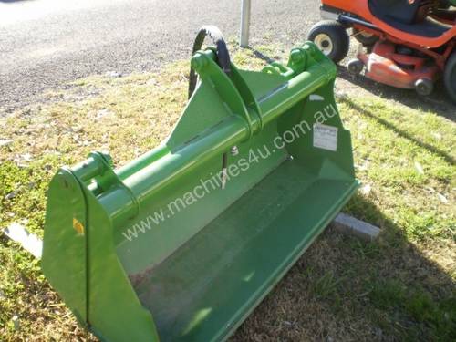 McCormack Industries 1300mm 4 in 1 Bucket-GP Attachments
