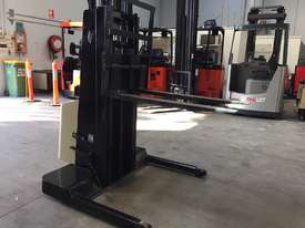 Crown WT-90 Walkie Stacker Low Mast 1.67 Metre - Refurbished & Repainted - picture1' - Click to enlarge