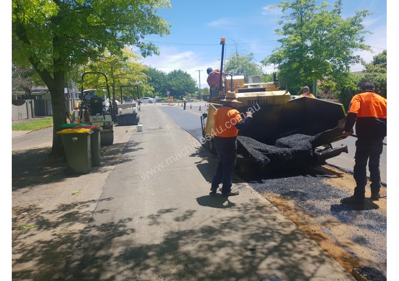 caption Bitelli asphalt paver