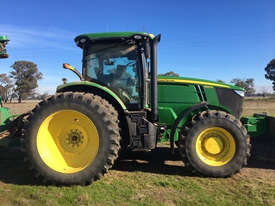 John Deere 7210R FWA/4WD Tractor - picture2' - Click to enlarge