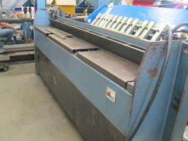 Pacific 2450mm x 2mm Hydraulic Guillotine - picture1' - Click to enlarge