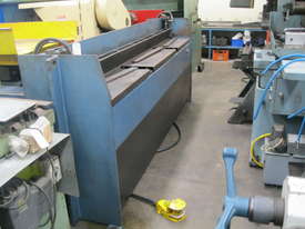 Pacific 2450mm x 2mm Hydraulic Guillotine - picture2' - Click to enlarge