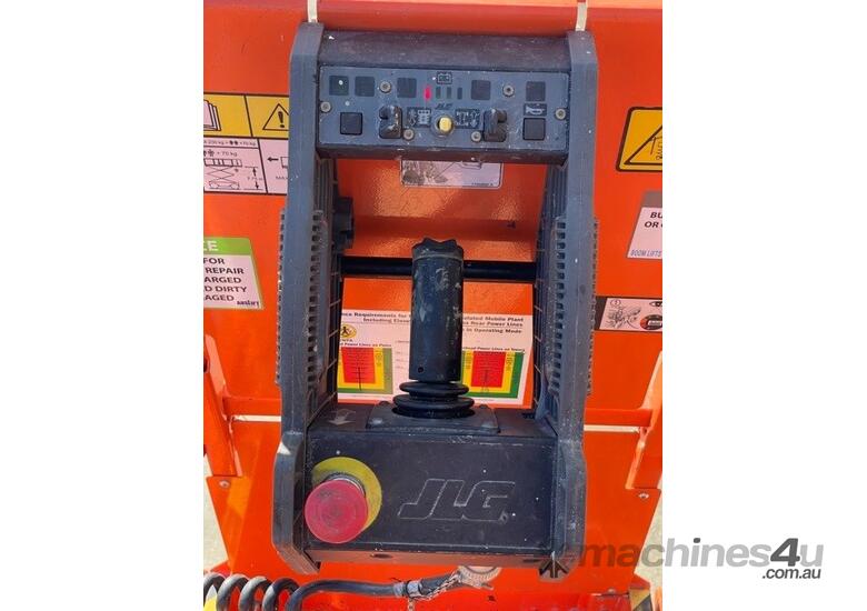 caption 2019 JLG 2632ES 26ft Electric Narrow Scissor Lift