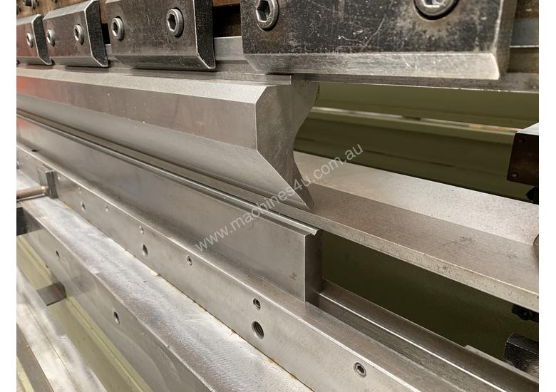 Used 1997 safan Safan CNC Press Brake CNC Press Brakes in , Listed on