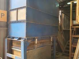 Gove Dust Extractor - picture0' - Click to enlarge