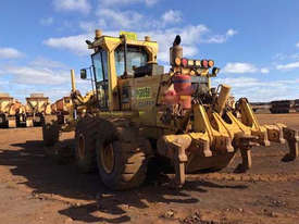 2014 Komatsu GD825A-2 Grader - picture0' - Click to enlarge