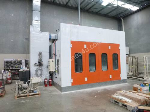 Industrial Pressurised Spray Booth with 3 Sections of Ducting 