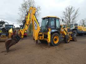 JCB 3CX Backhoe Loader - with Front and Rear Hyd Quick Hitch - picture1' - Click to enlarge