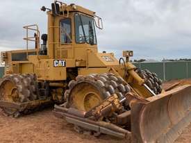 1985 Caterpillar 825C Compactor - picture0' - Click to enlarge