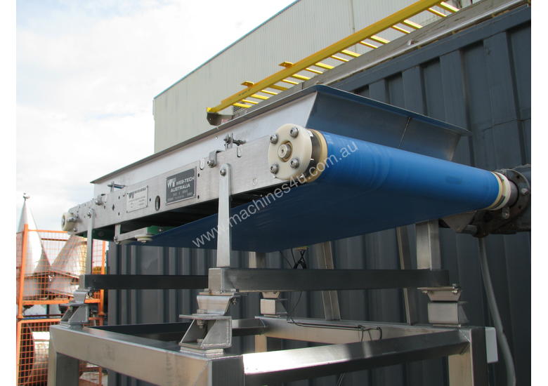 caption Web-Tech WT1200 Weighfeeder Weigh Feeder