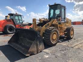 1998 Case 621B Loader - picture0' - Click to enlarge