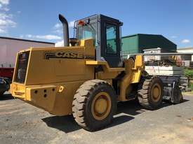 1998 Case 621B Loader - picture0' - Click to enlarge