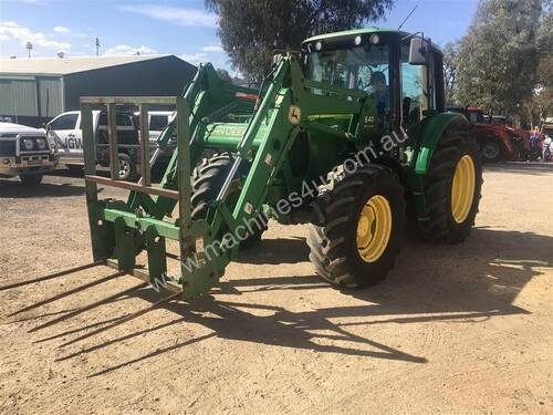 John Deere 6120