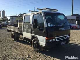 1998 Isuzu NPR300 Crew - picture0' - Click to enlarge