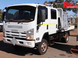 Isuzu 2014 NP300 Crew Cab Service Truck - picture0' - Click to enlarge